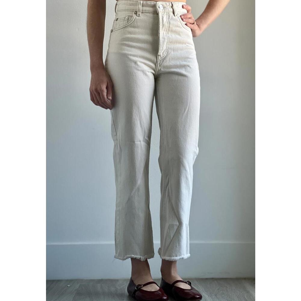 Cream High-Waisted Jeans